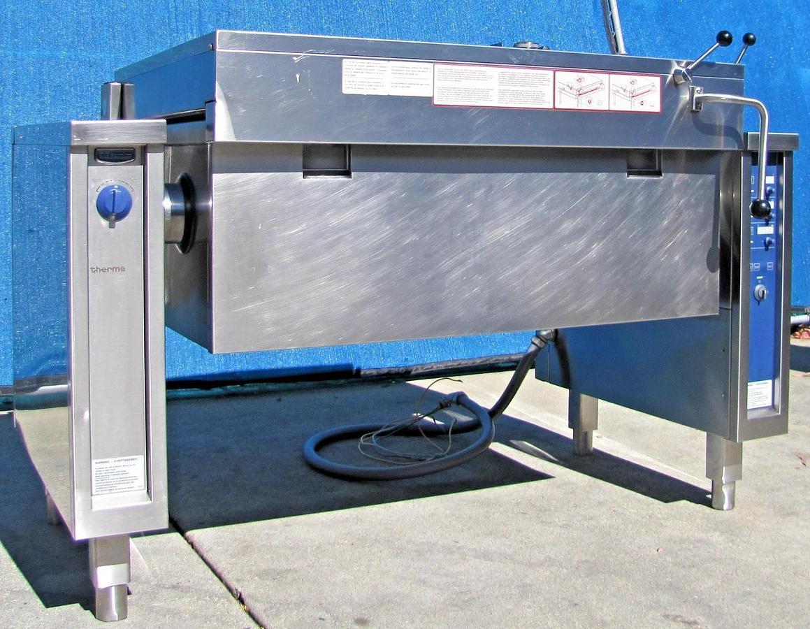 Used Electrolux 40 Gallon Pressure Bratt Tilt Braising Pan 9CHG583310 480V 3 Phase #2