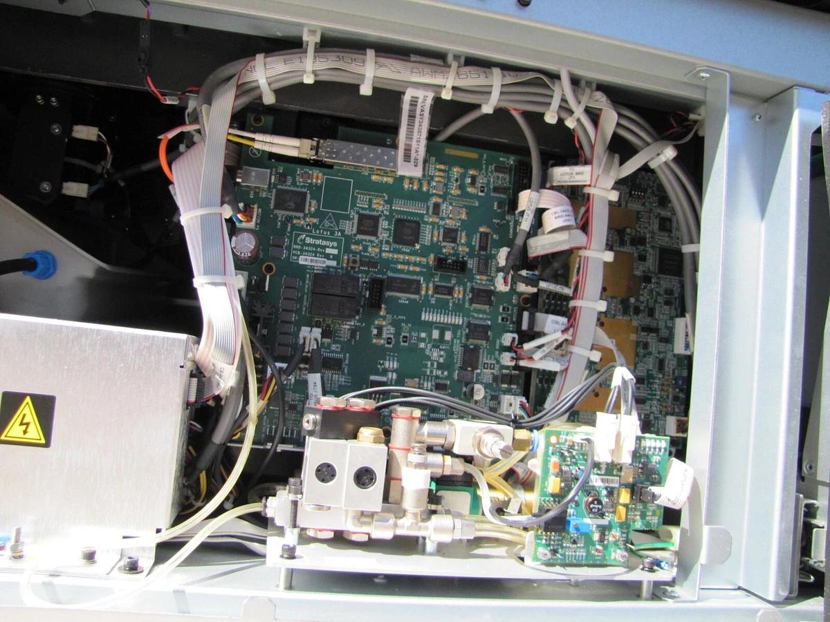 Used 2017 Stratasys 3D Printer Objet30 V3 AS IS for parts or repair Powers On