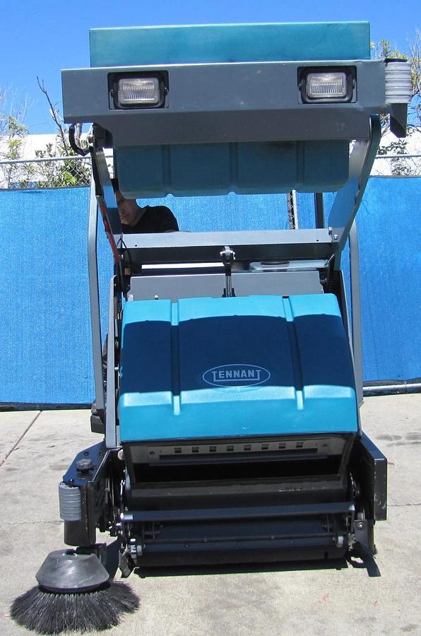 Used Tennant 8300 Ride-On 36V Electric Floor Scrubber Sweeper 358 Hrs Dump Hopper