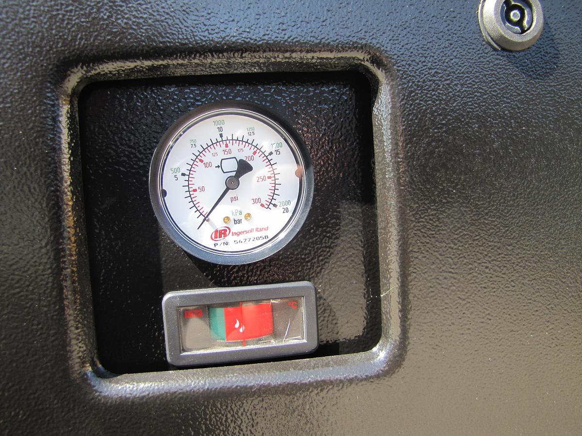 Used Ingersoll Rand 5 HP Rotary Screw Air Compressor with Dryer & 80 Gallon Tank