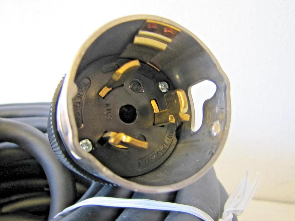 Used Southwire 100 ft Power Cable 6/3 & 8/1 600V 50A