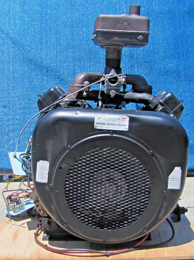 Used Wisconsin V465D1 4-Cylinder Gasoline Engine Spec 467452 New Carburetor
