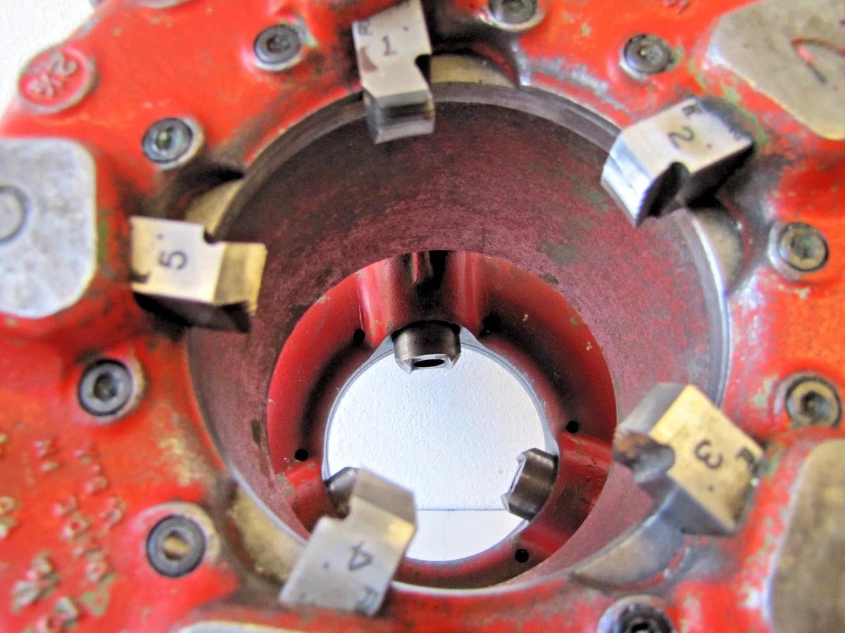 Used Ridgid 141 Receding Geared Pipe Threader 2-1/2" to 4" Jam Proof w/ Extras