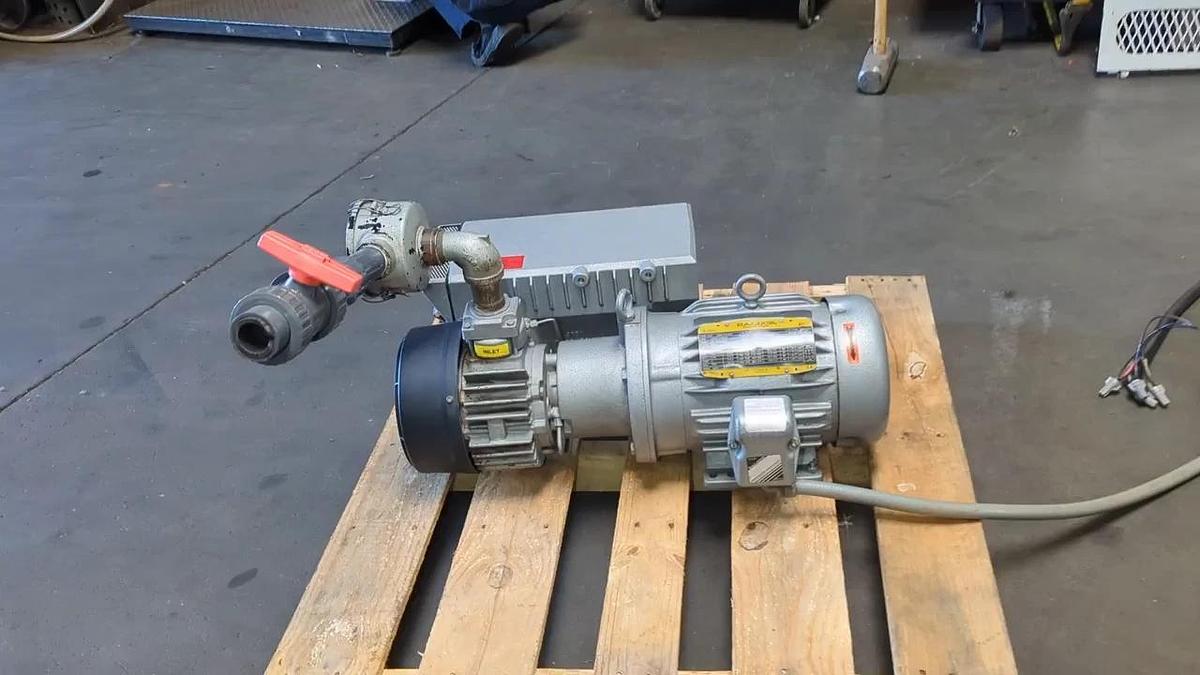 Used Busch R5 Oil Lubricated Rotary Vane Vacuum Pump 41 CFM 3HP Baldor Motor #3