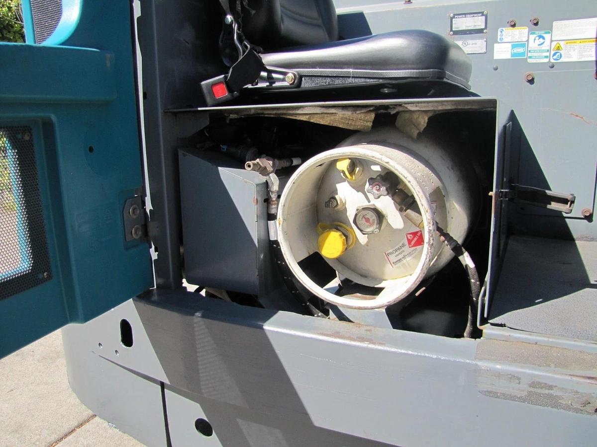 Used Tennant S30 Ride On Parking Lot Sweeper LP Propane GM 1600 Vortec Engine