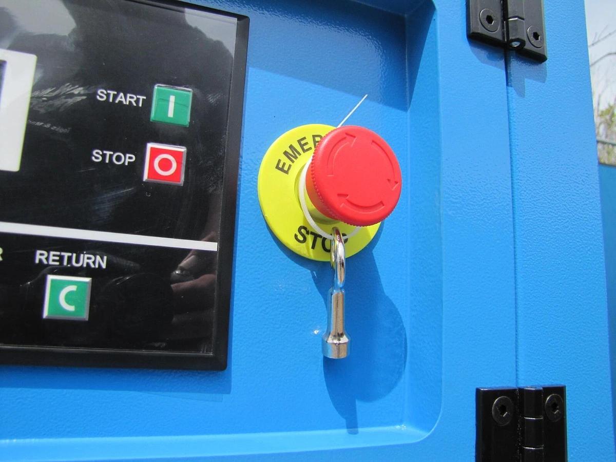 Used 2025 Maximus 15 HP 63 CFM Direct Drive Rotary Screw Air Compressor 230V 3 Phase