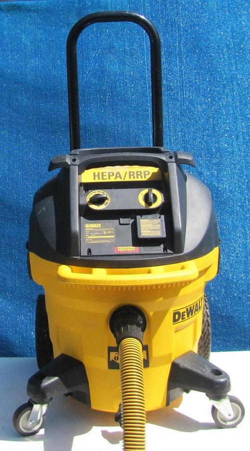 Used DeWalt DWV015 Dust Extractor Vacuum 10 Gallon 120V Tool Outlet w/ Hose