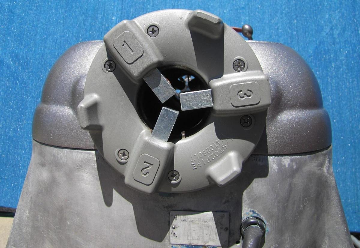 Used Ridgid 535 Pipe Threader 1/2" to 2" Pipe Threading Machine with 815A Die Head #3