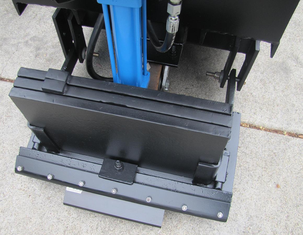 Used Terminator T100 Ride On Floor Tile Scraper Stripper Nissan Propane Engine