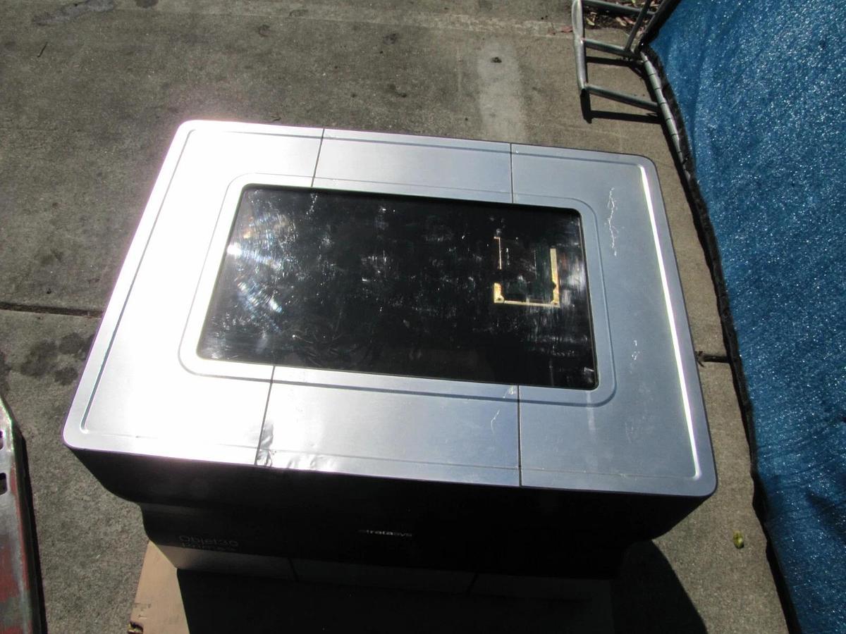 Used 2017 Stratasys 3D Printer Objet30 V3 AS IS for parts or repair Powers On