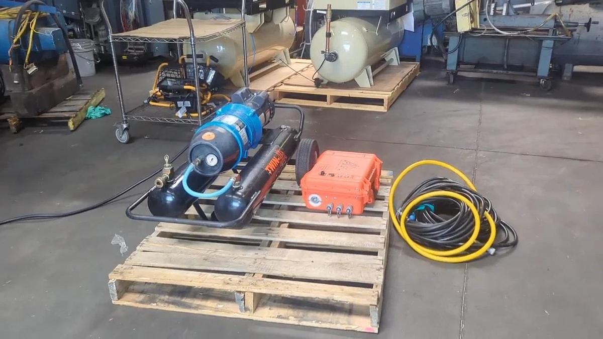 Used Twin Air TA-3 Rotary Vane Air Compressor 2HP 115V Two 50ft Hoses & Manifold #2