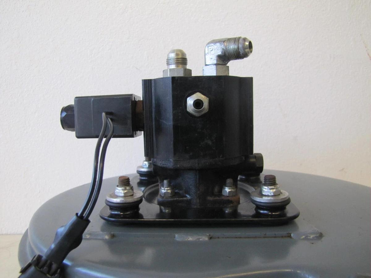 Used Tennant Sweeper Vacuum Fan Assembly Housing and Hydraulic Motor 1071240 9002683