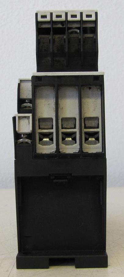 Used Eaton 40 Amp DIL M17-10 Motor Starter Contactor 24 VDC Coil and Overload Relay