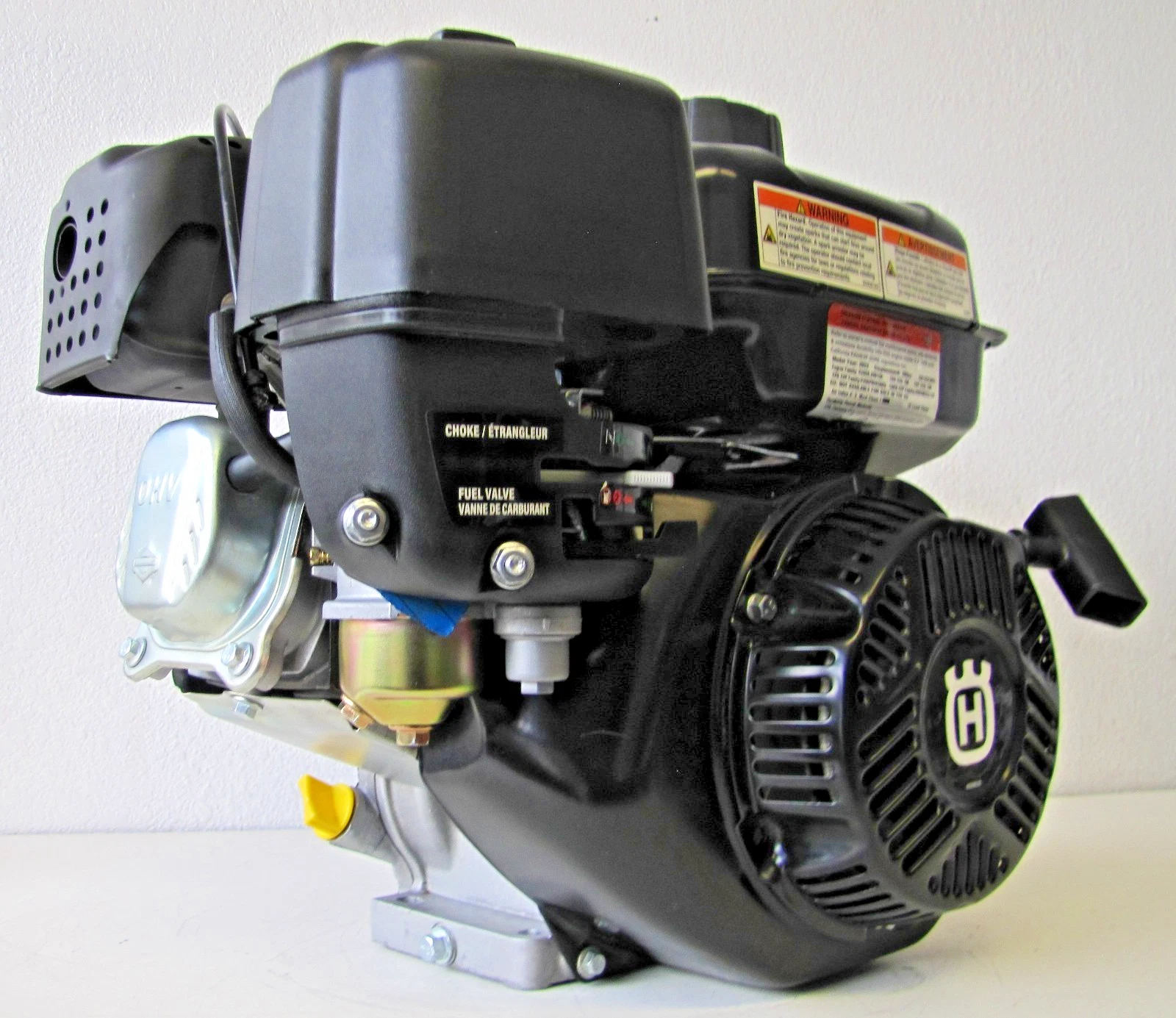 Used Husqvarna Briggs & Stratton 9.5 HP Gasoline Engine CR950 208cc 3/4" Shaft
