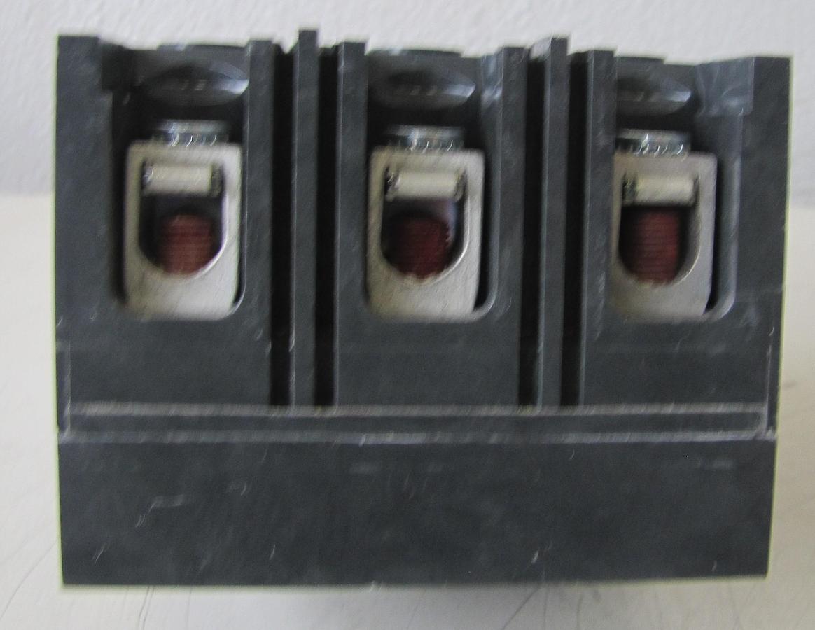 Used GE 100 Amp 100A Circuit Breaker 600 VAC 250 VDC 3 Pole TED136YT100