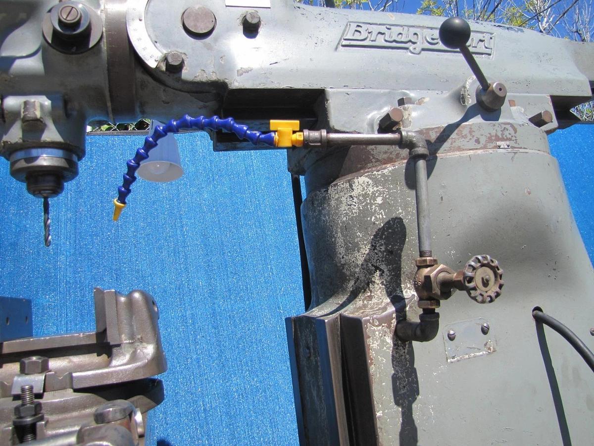 Used Bridgeport 1.5 HP J Head Vertical Mill Milling Machine Variable Speed 460V 3 Ph