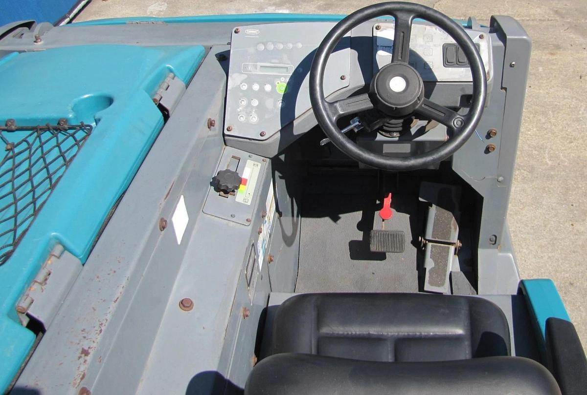 Used Tennant S30 Ride On Parking Lot Sweeper LP Propane GM 1600 Vortec Engine