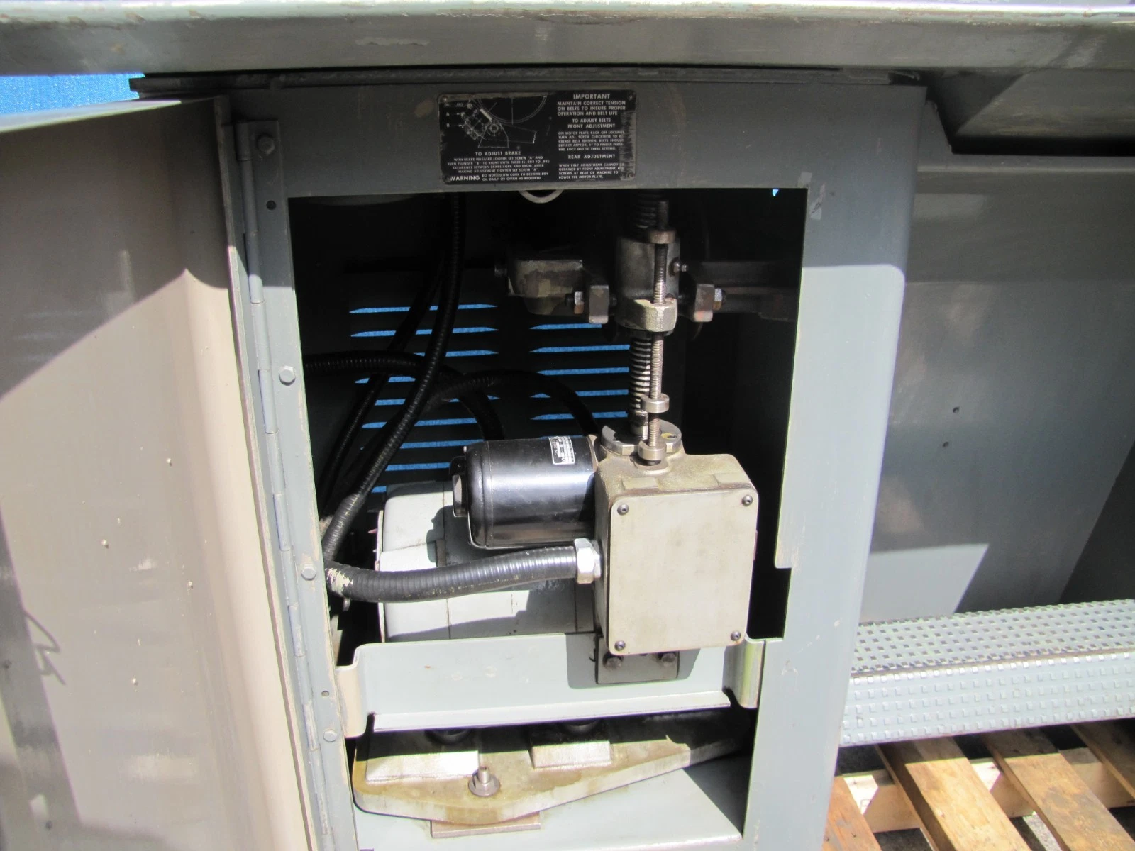 Used Hardinge VBS Collet Type Metal Lathe 1HP 460V 3PH Turret Attachment Coolant Pump