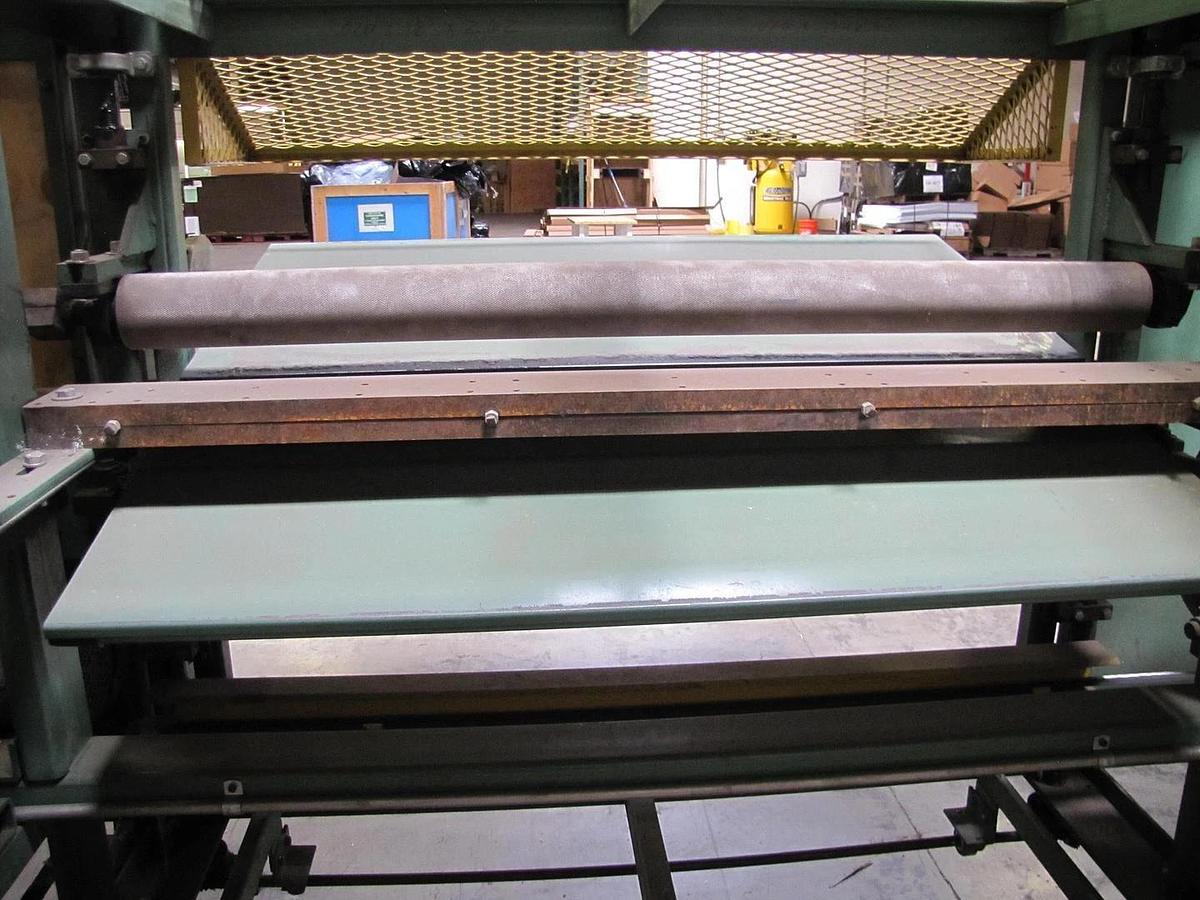 Used Pontotoc Model HRS52 Horizontal Roll Splitter/Skiver