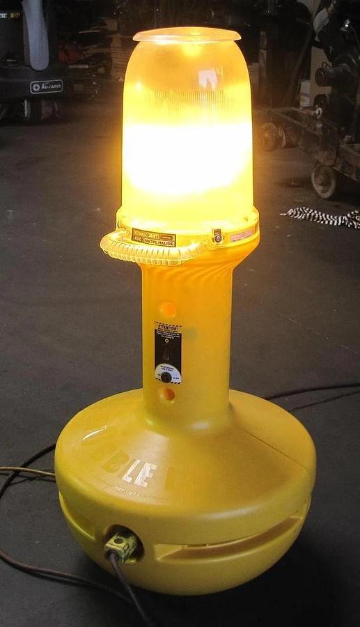 Used Southwire Wobblelight 400 Watt Metal Halide Work Light Worklight 120V