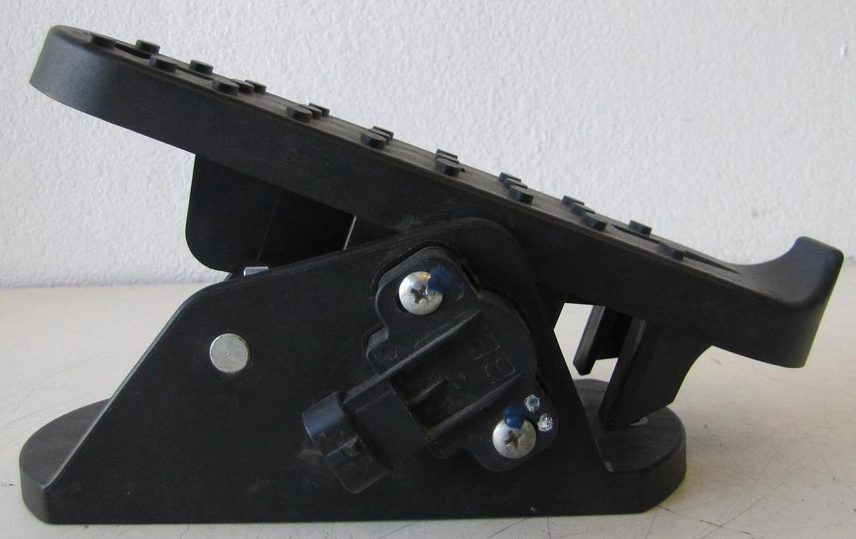Used Nilfisk Advance Advenger 3400ST Foot Pedal Assembly 56601052 Floor Scrubber