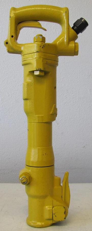 American Pneumatic Tools APT 125 Clay Digger Demolition Hammer Jackhammer 22 lbs