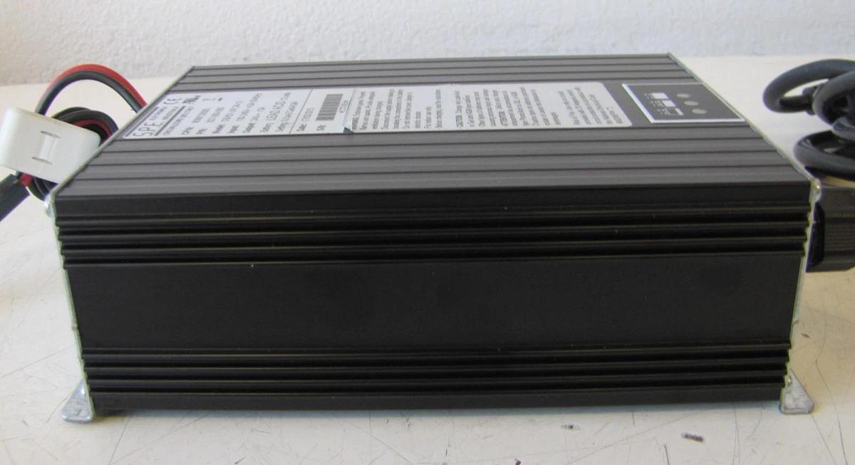 Used Nilfisk Advance 24V Battery Charger 9100000888 for Scrubber SC500 20R B