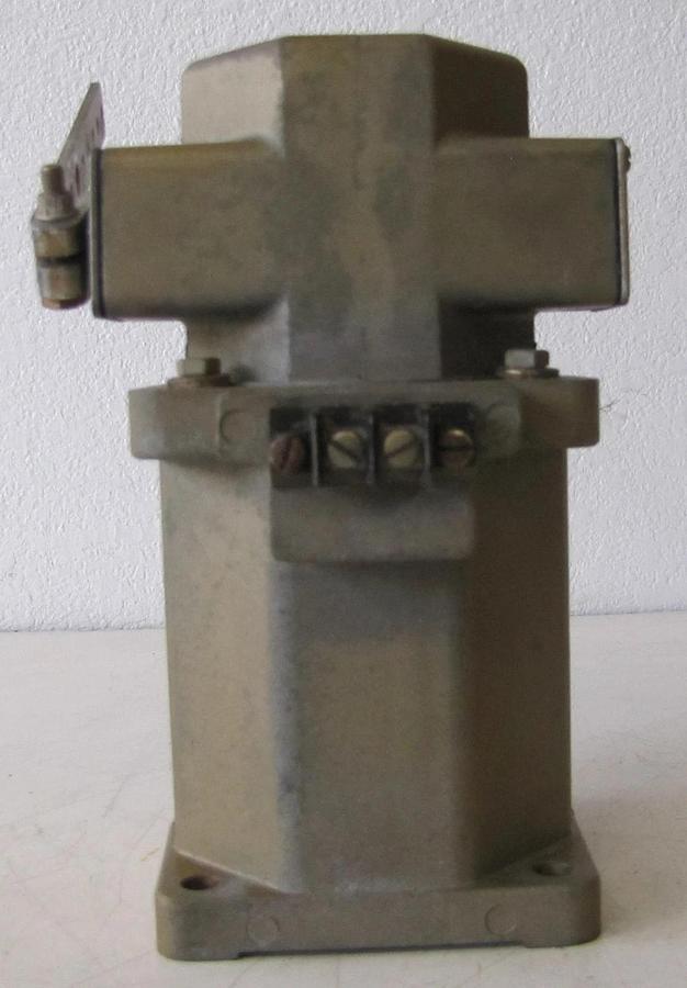 Used Barber Colman Dyna Actuator DYNC 11024-000-0-12 Governor Control with Arm