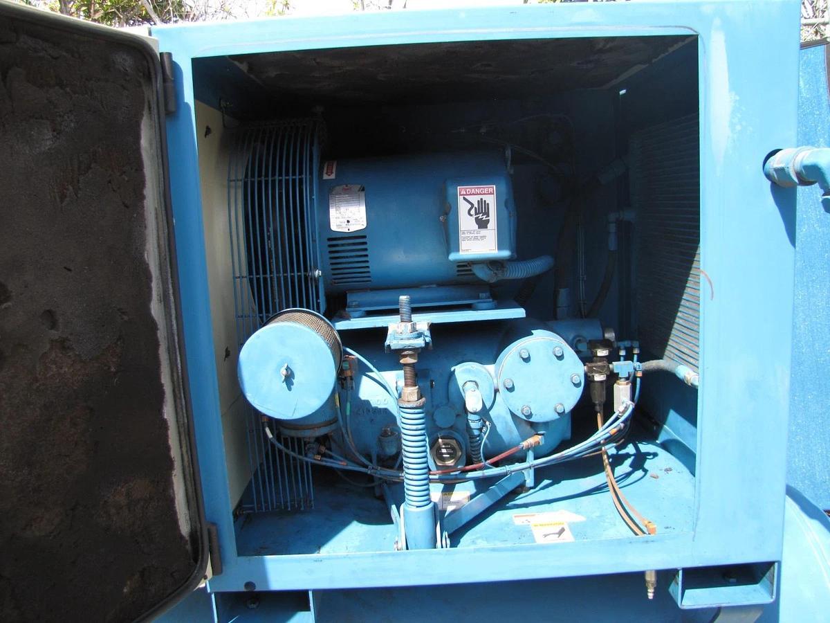 Used Quincy 25HP VFD Rotary Screw Air Compressor 120 Gal Tank 230V 3PH Only 34178 Hrs