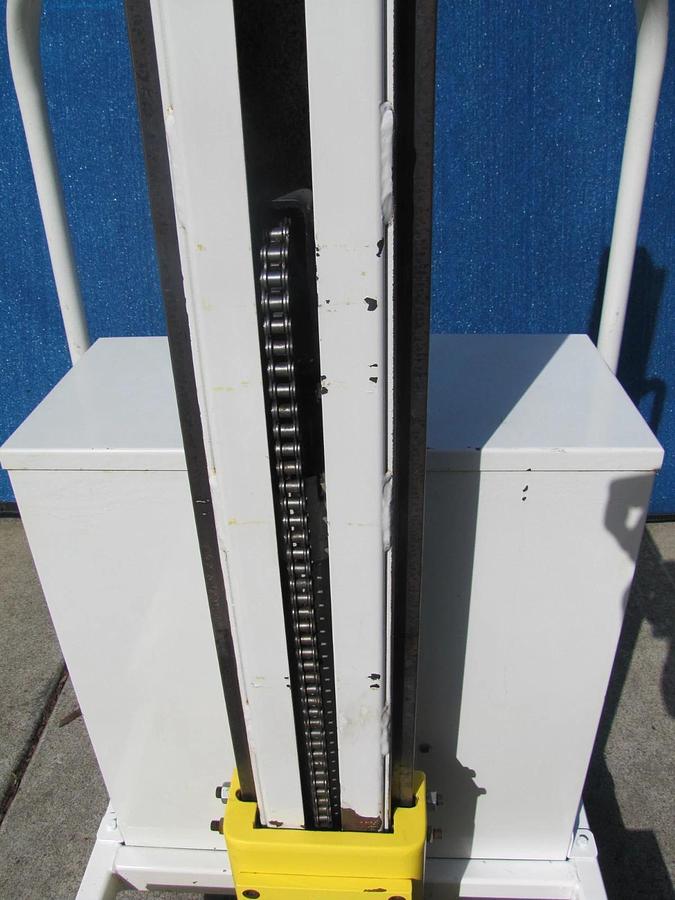 Used Unidex 250 lbs Electric Material Lift 31" Height 24" x 24" Platform 12V Battery