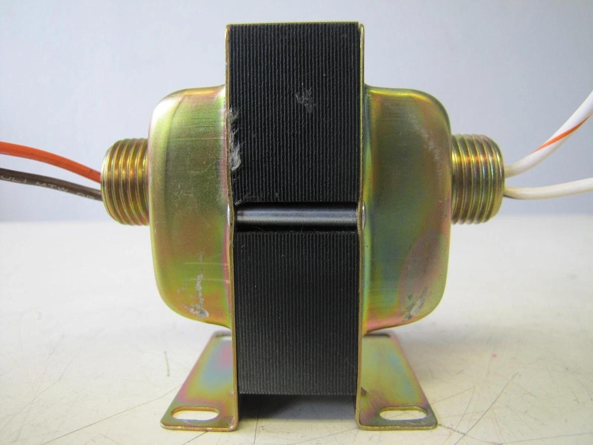 Used Johnson Controls 40 VA Power Transformer Y65GS-1 24V Input 24V Output