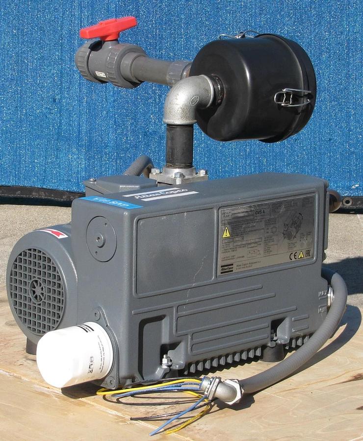 Used Atlas Copco 3 HP GVS Oil Lubricated Rotary Vane Vacuum Pump 42 CFM 230/460V