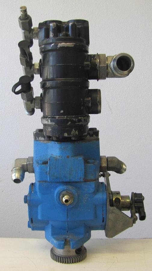 Used Advance Nilfisk 56304113 Triple Gear Pump & 56304112 Hydraulic Piston Pump Main