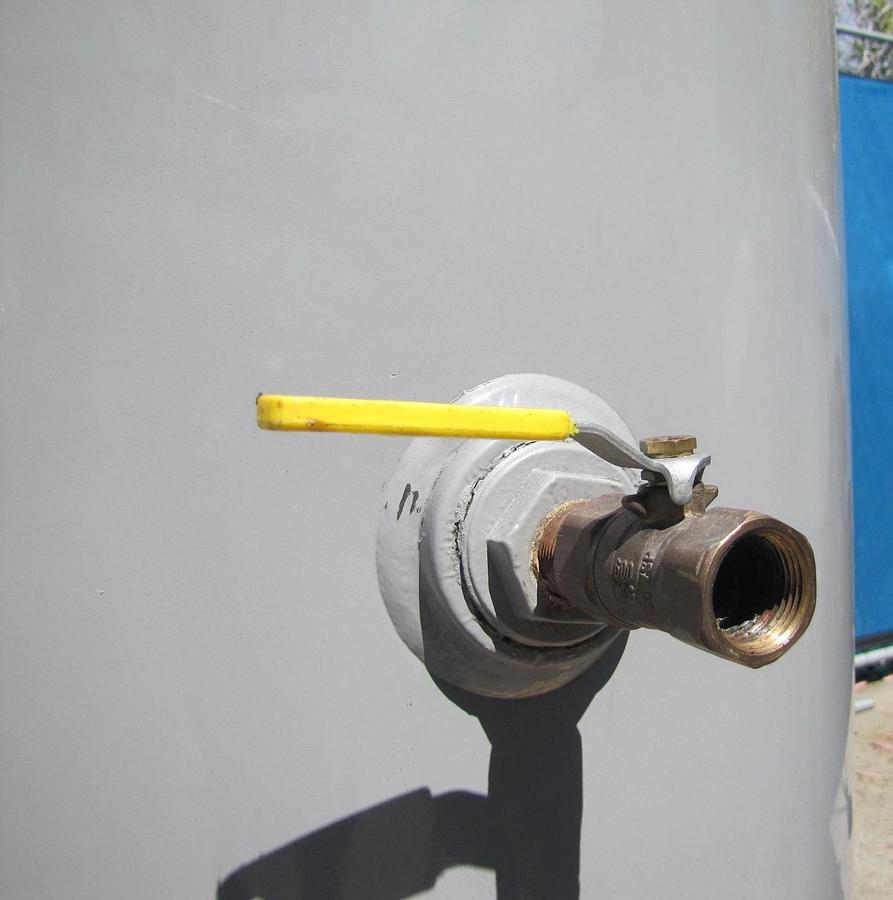 Used Ingersoll Rand 5 HP T30 Upright Piston Air Compressor 80 Gallon Tank 230V 3 Ph