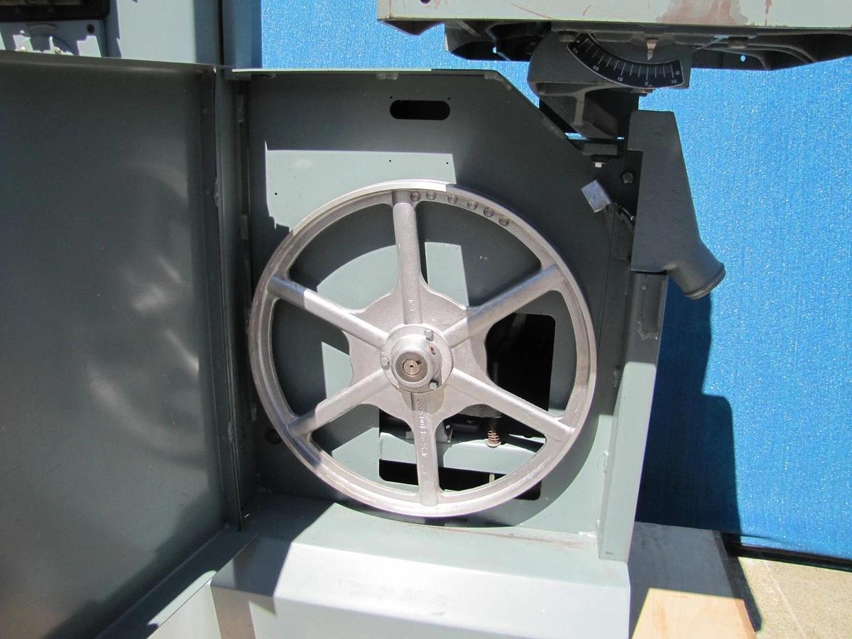 Used Delta Model 20 28-653 Vertical Band Saw 2HP 230V 1PH 24x20 Table Blade Welder