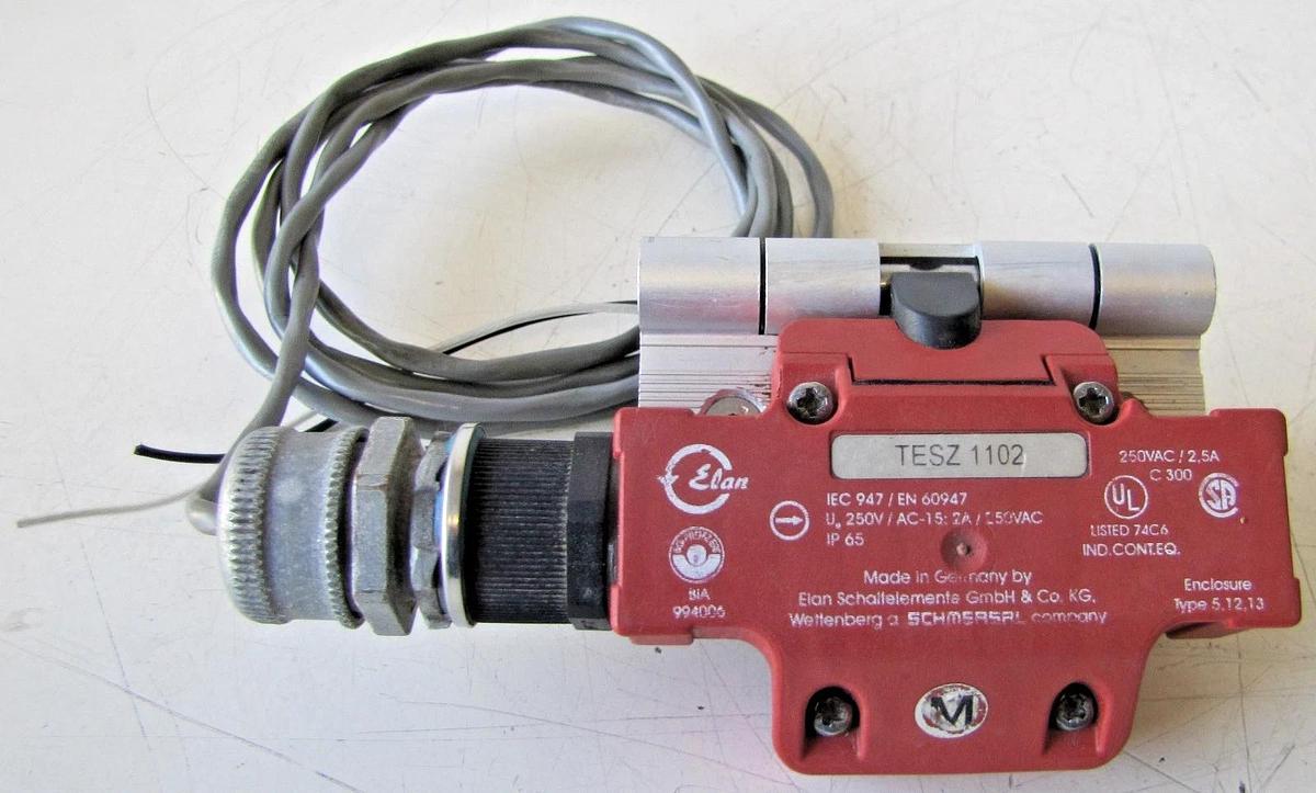 Used Elan Schmersal Hinged Interlock Safety Door Switch TESZ1102 TESZ 1102 250 VAC
