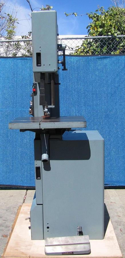Used Delta Model 20 28-653 Vertical Band Saw 2HP 230V 1PH 24x20 Table Blade Welder