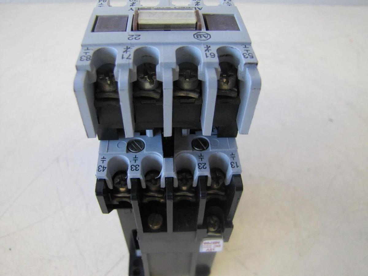 Used Allen Bradley AB 10A Contactor 700DC-F400 12V DC Coil 10 Amp