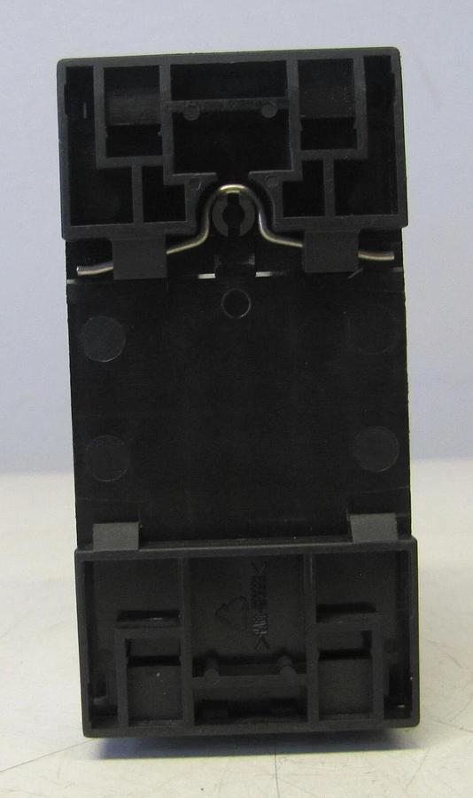 Used Siemens 3RV1021-1EA10 Manual Motor Starter Circuit Breaker 4 Amps 4A