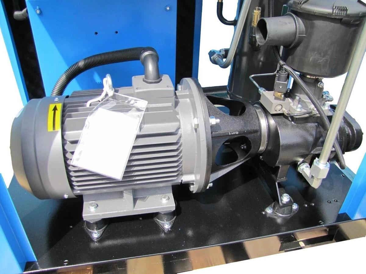 Used 2025 Maximus 15 HP 63 CFM Direct Drive Rotary Screw Air Compressor 230V 3 Phase