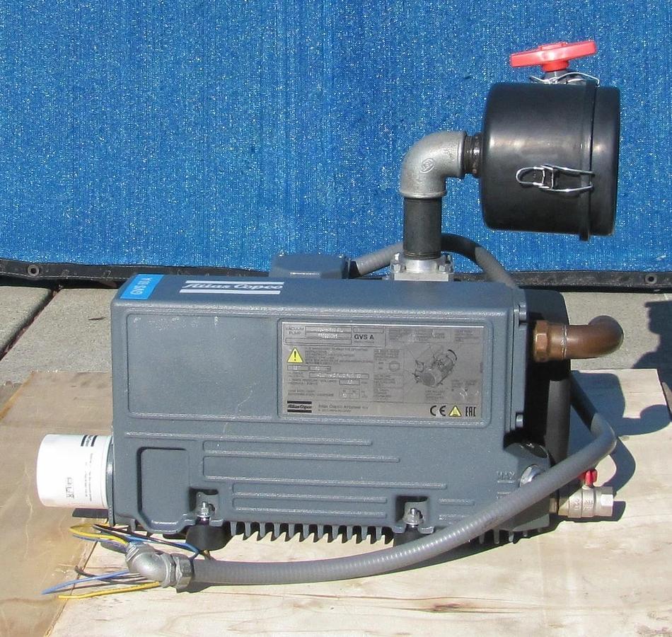 Used Atlas Copco 3 HP GVS Oil Lubricated Rotary Vane Vacuum Pump 42 CFM 230/460V