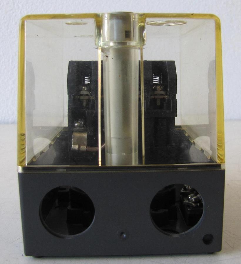 Used Klockner Moeller 20 Amp Industrial Contactor DIL 00-40-NA  3 Pole 20A 115V Coil