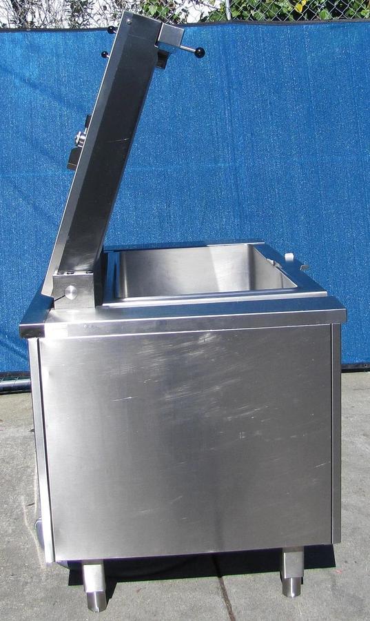 Used Electrolux 40 Gallon Pressure Bratt Tilt Braising Pan 9CHG583310 480V 3 Phase #2
