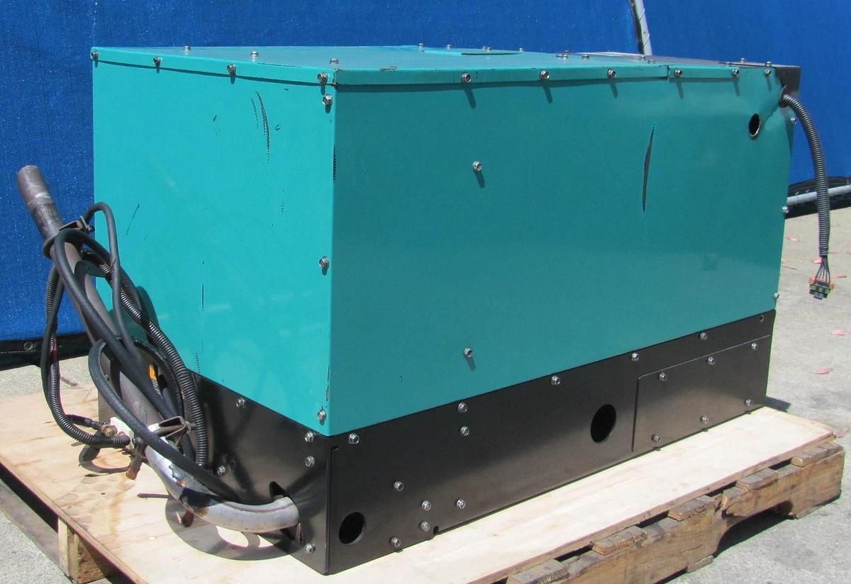 Used Onan 12KW Commercial Mobile RV Diesel Generator Kubota D1703 120/240V Output