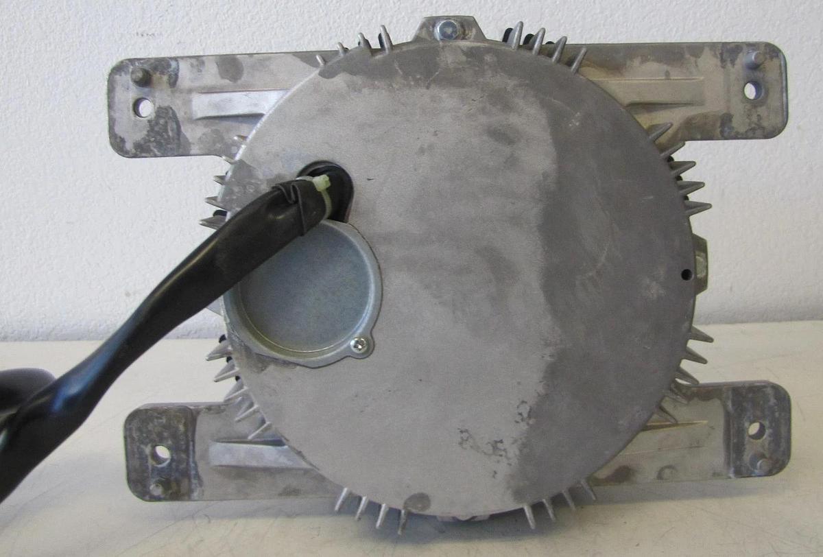 Used Daikin Condenser Fan Motor No. dmsb18p80dk1 3 Ph Genuine OEM Part