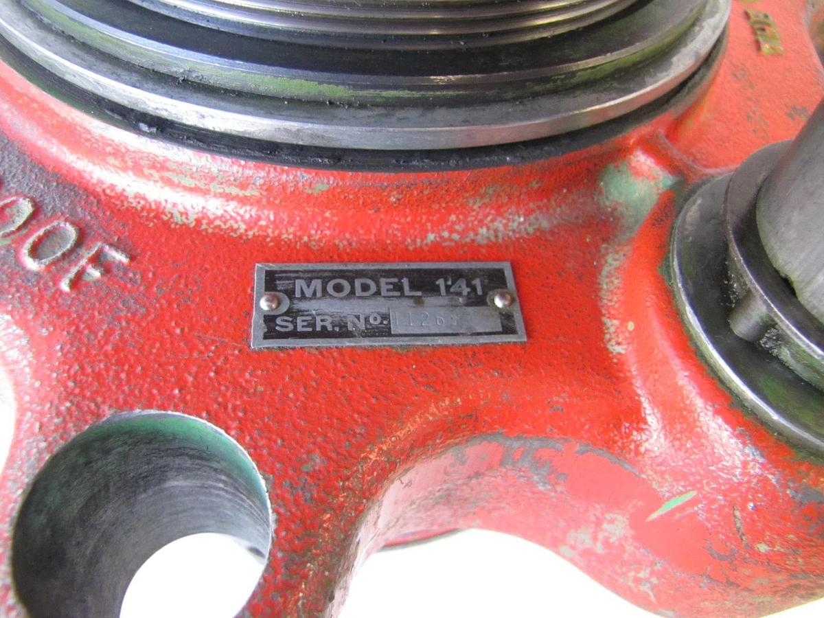 Used Ridgid 141 Receding Geared Pipe Threader 2-1/2" to 4" Jam Proof w/ Extras