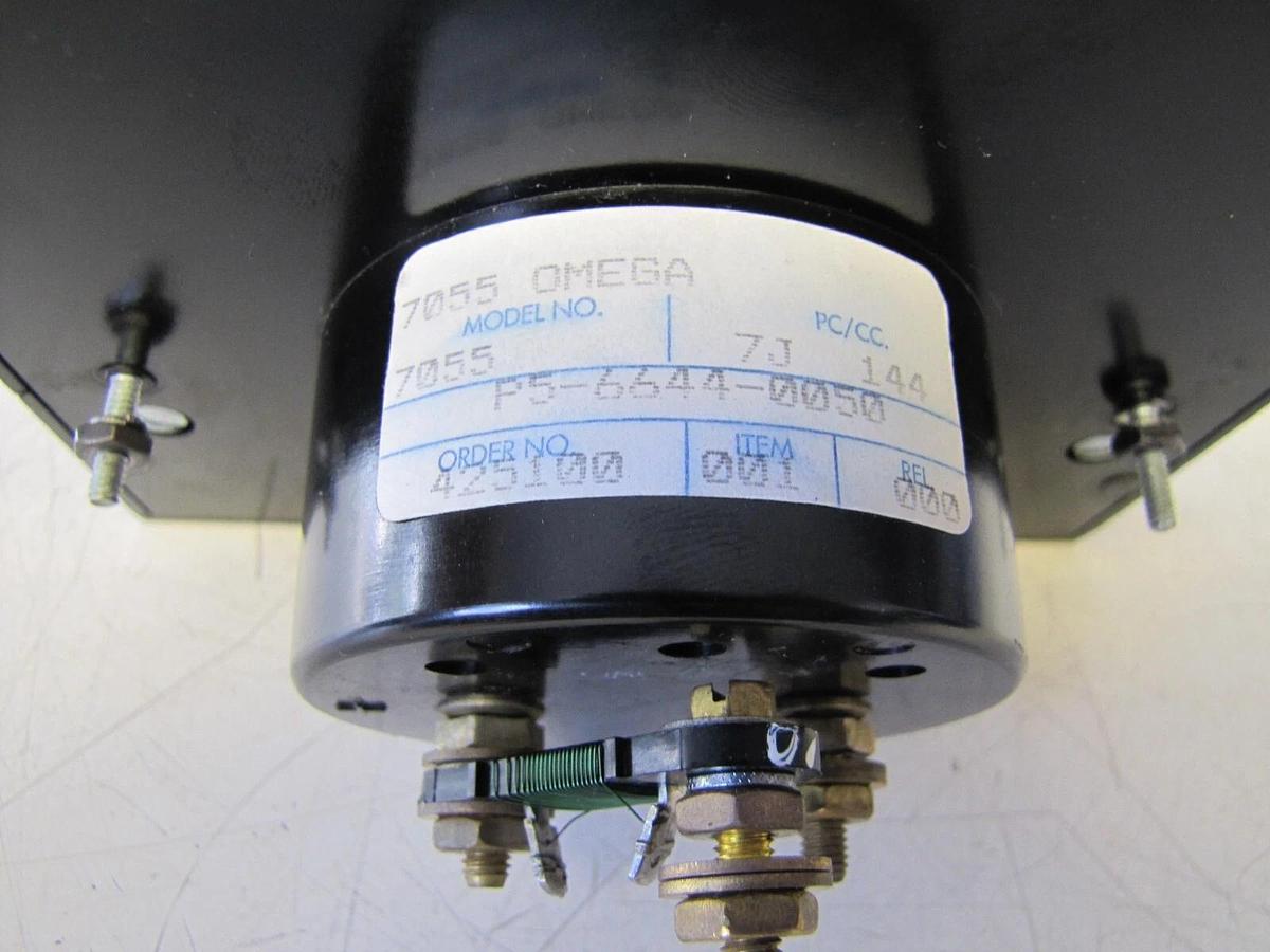 Used Omega 7055 Analog Panel Meter Temperature Scale 500 °F / 250°C