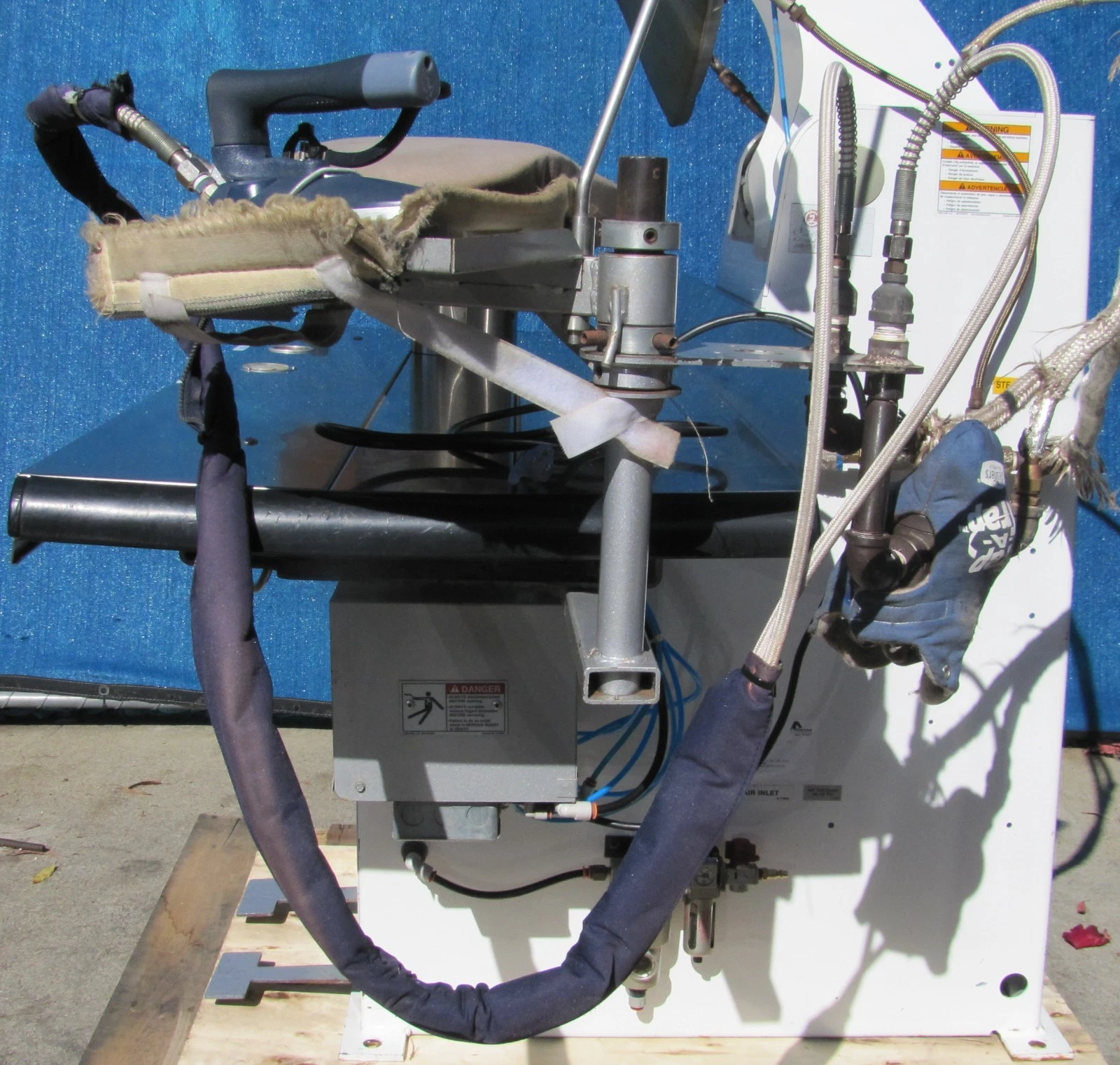 Used Ajax ADCF0446R10002 Dry Cleaning Utility Steam Press Legger Pants 115V w/ Iron