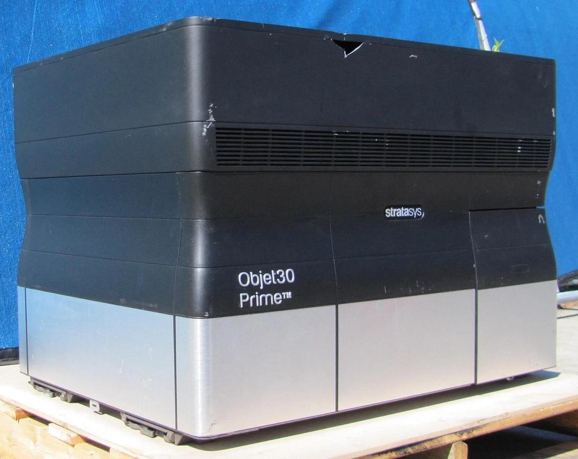 Used 2017 Stratasys 3D Printer Objet30 V3 AS IS for parts or repair Powers On