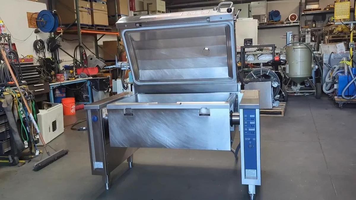 Used Electrolux 40 Gallon Pressure Bratt Tilt Braising Pan 9CHG583310 480V 3 Phase #2